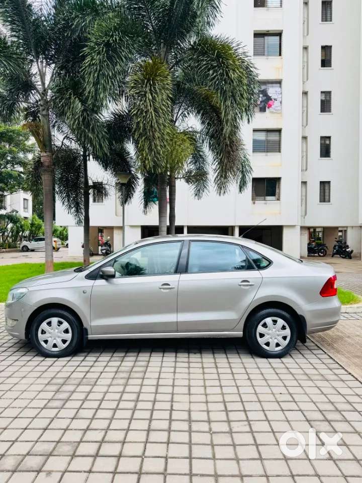 Skoda Rapid 1.6 Mpi At Ambition, 2013, Petrol