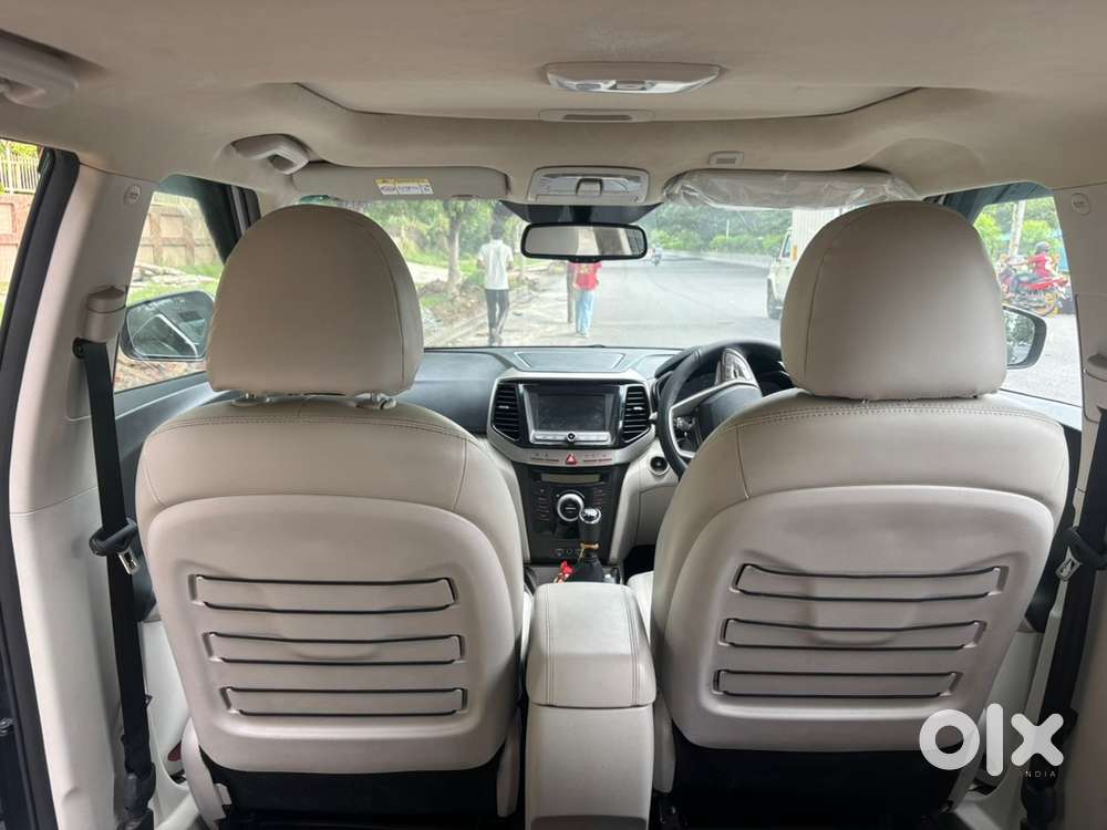 Mahindra Tuv 300 2025 Green