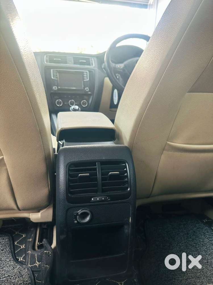 Volkswagen Jetta Petrol 2016
