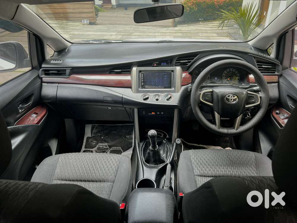 Toyota Innova Crysta 2.4 G Mt, 2017, Diesel