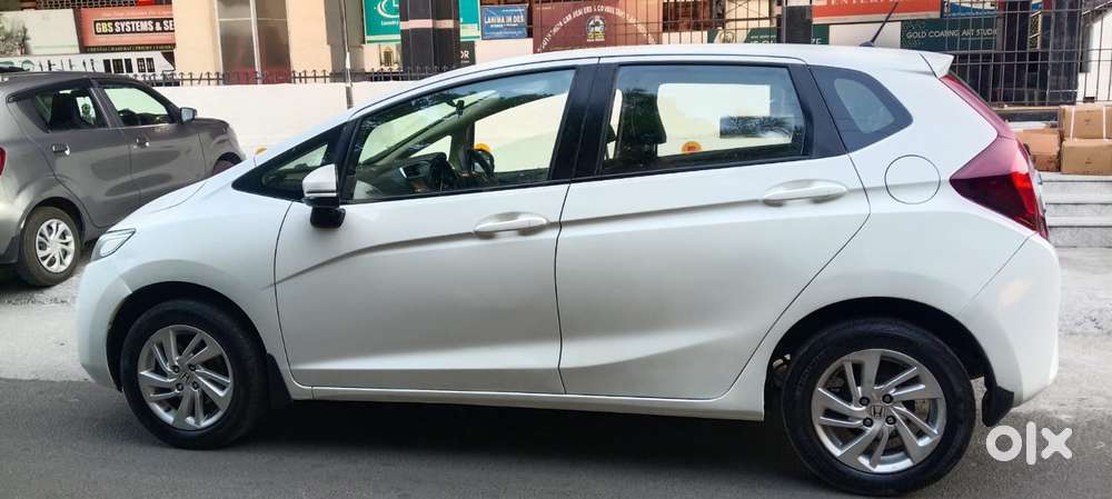 Honda Jazz V Automatic, 2016, Petrol