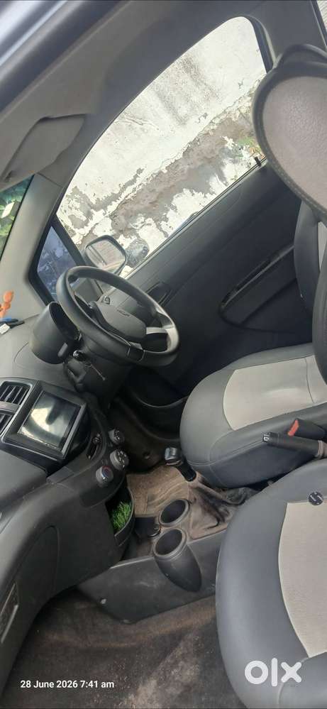 Chevrolet Beat Petrol 2010
