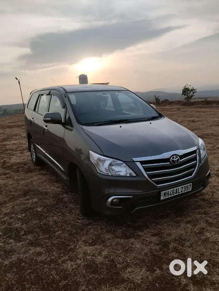 Toyota Innova 2015 Diesel 85000 Km Driven