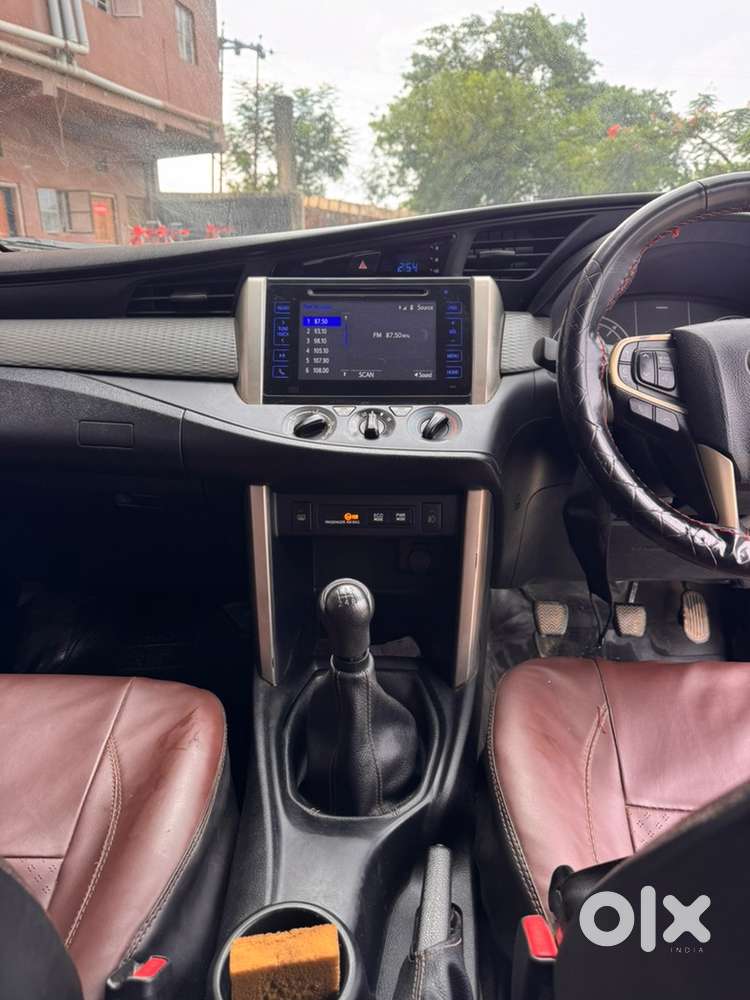 Toyota Innova Crysta 2019