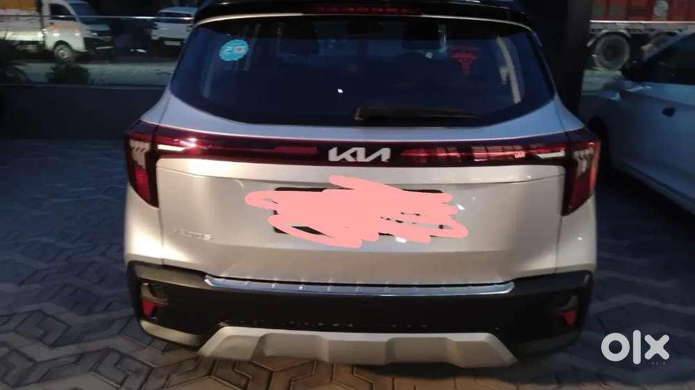 Kia New Seltos 2023 Petrol 23000 Km Driven