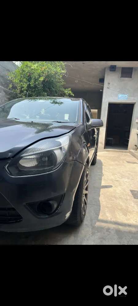 Ford Figo Diesel Zxi 2012