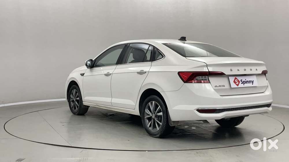 Skoda Slavia Style 1.0l Tsi Mt, 2022, Petrol
