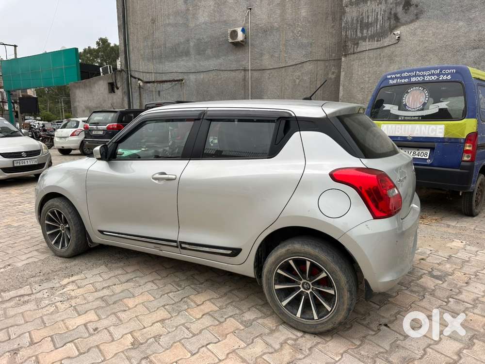 Maruti Suzuki Swift Petrol Manual 2023