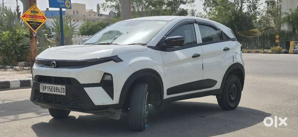 Tata Nexon 2024 Petrol Well Maintained