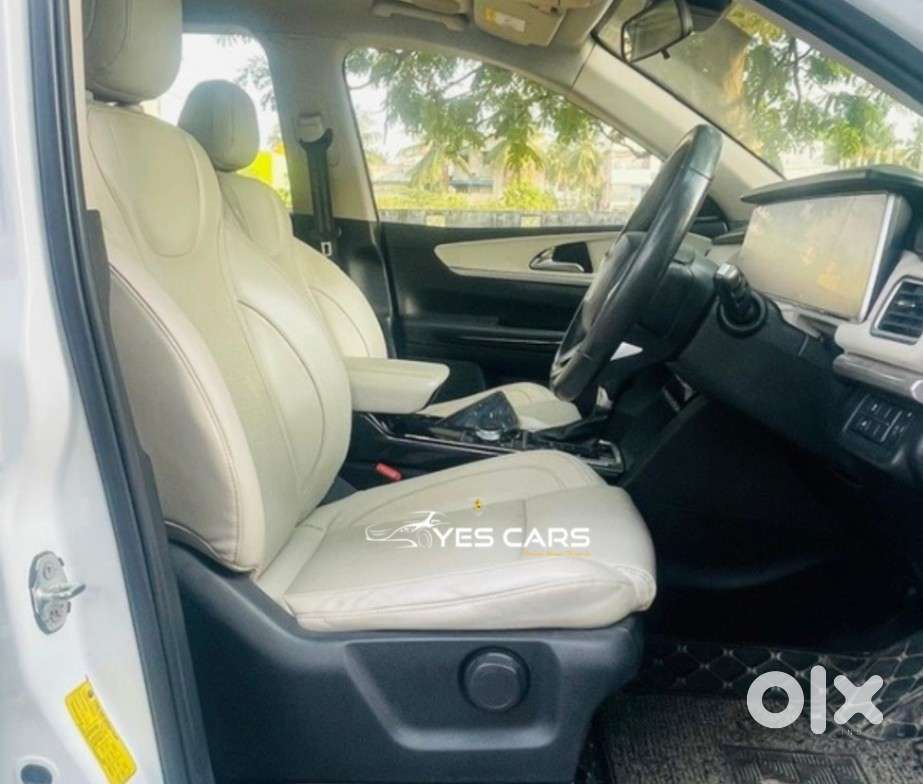 Mahindra Xuv700 2.2 Ax 7 Diesel At Str Awd, 2022, Diesel