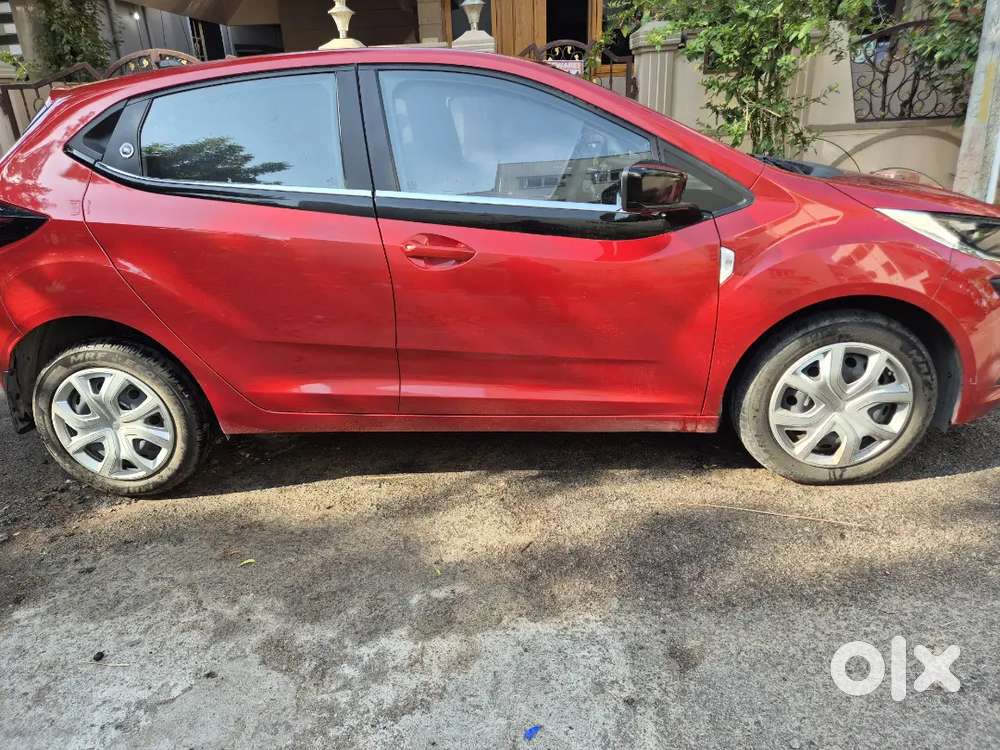 Tata Altroz 2024 Petrol 25000 Km Driven