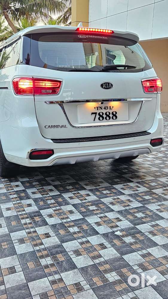 Kia Carnival Premium, 2021, Diesel