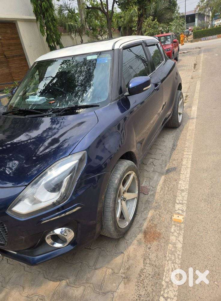 Maruti Suzuki Swift Zxi Plus Amt Dual Tone, 2018, Petrol