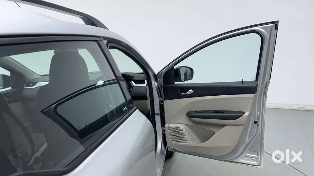 Renault Triber Rxz Easy-r Amt, 2022, Petrol