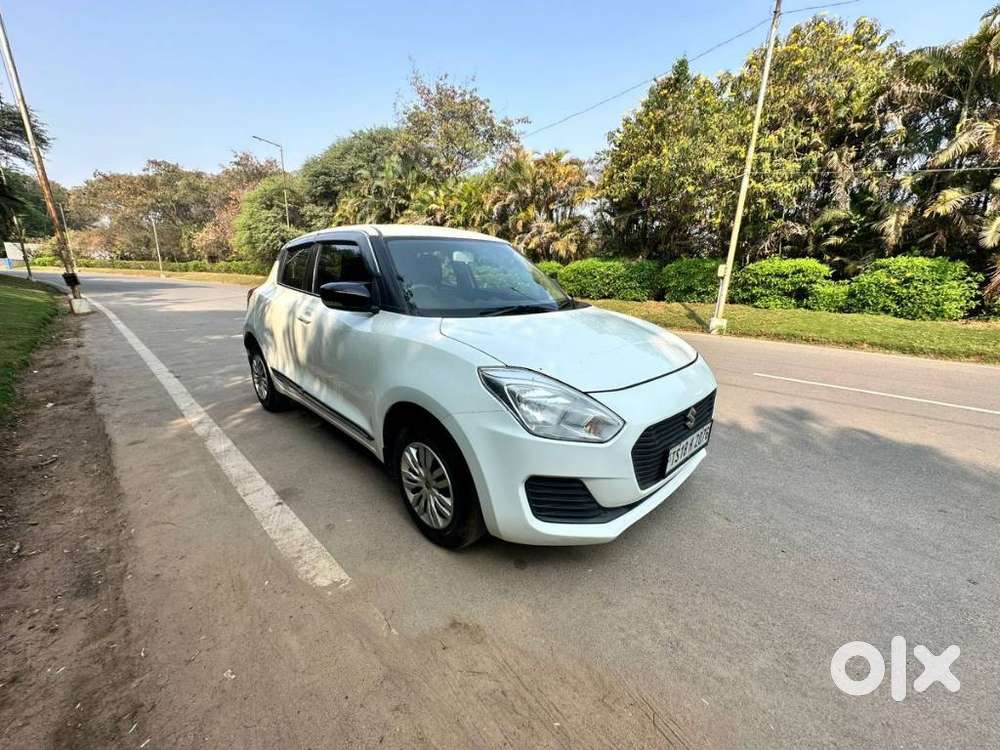 Maruti Suzuki Swift 2018 Vxi, 2022, Petrol