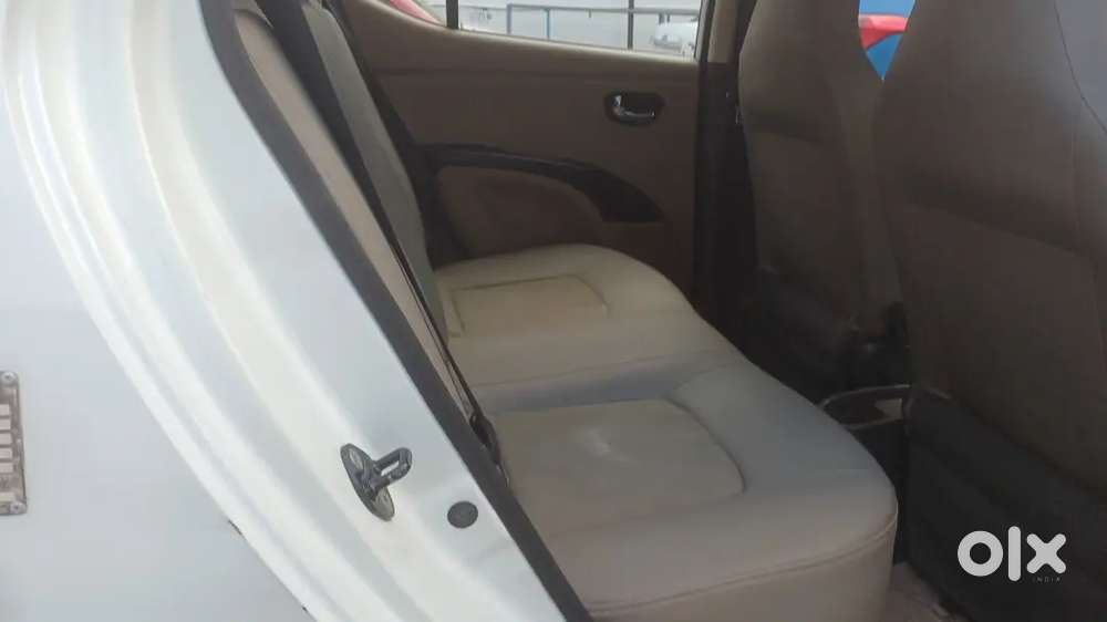 Hyundai I10 Sportz 2012