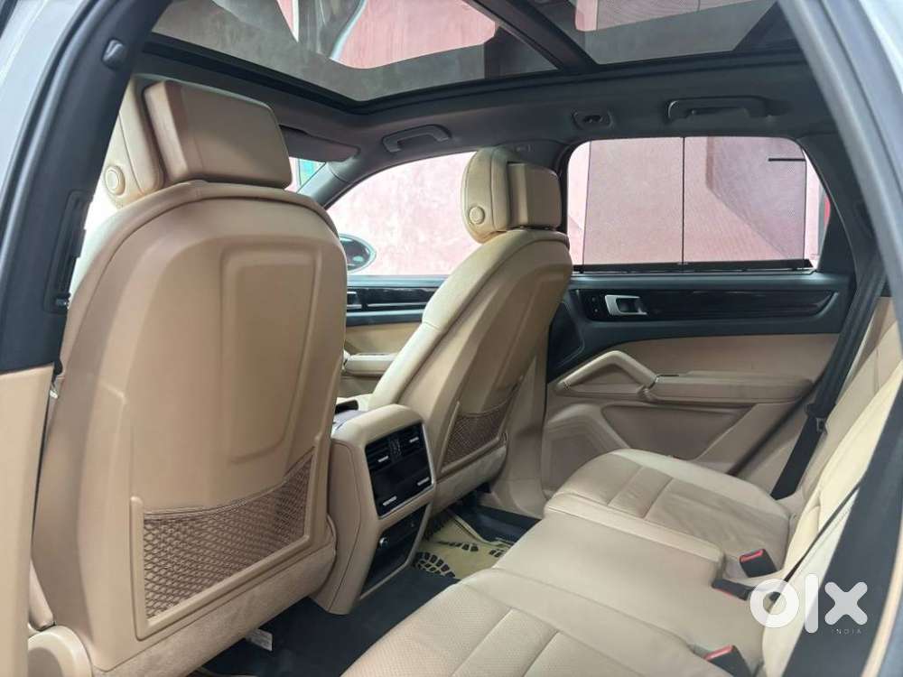 Porsche Cayenne Base, 2019, Petrol