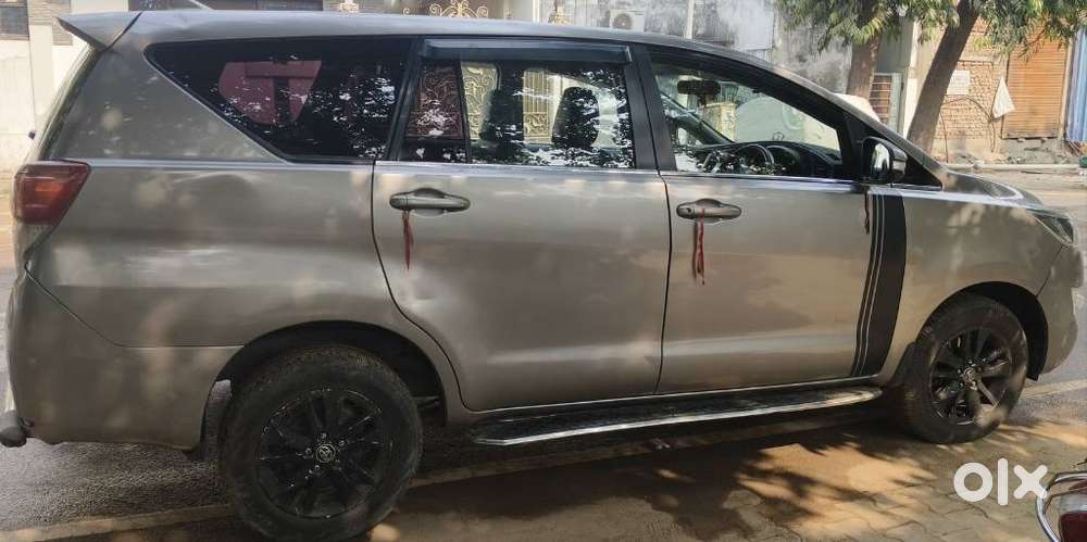 Toyota Innova Crysta 2.4 G Mt, 2016, Diesel