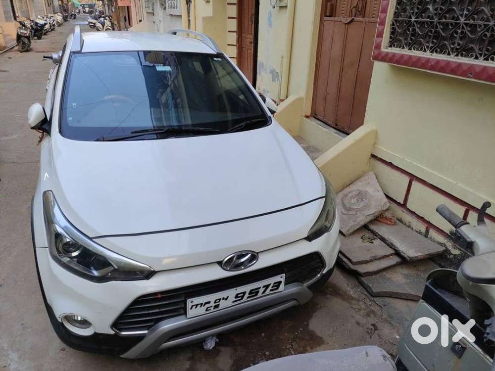 Hyundai I20 Active 2017 Petrol Well Maintained