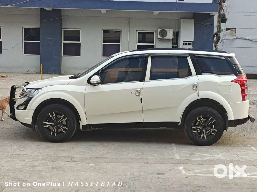 Mahindra Xuv500 2017 Diesel 100000 Km Driven