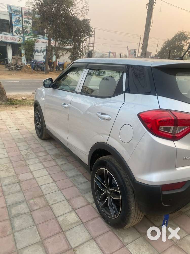 Xuv 300 Grey Color