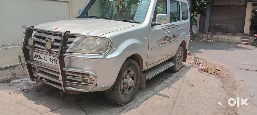 Tata Sumo Grande 2010