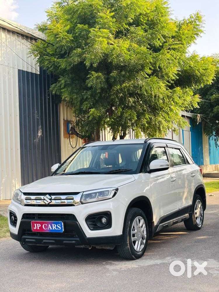 Maruti Suzuki Brezza Vxi At, 2020, Petrol
