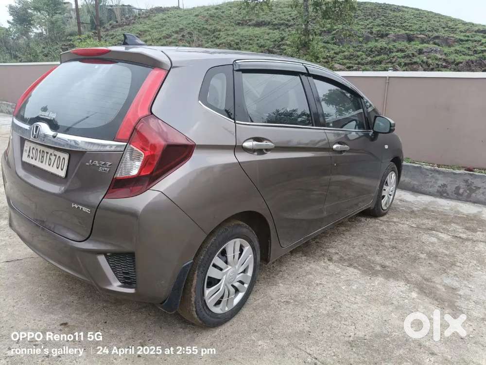 Honda Jazz September 2015 Petrol Well Maintained