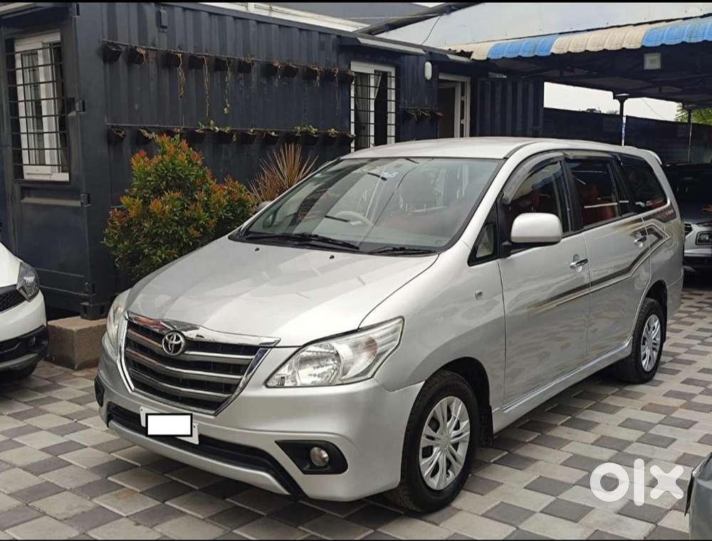 Toyota Innova 2.5 Gx 8 Str Bs-iii, 2015, Diesel