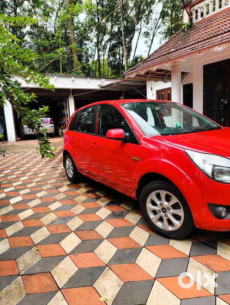 Ford Figo 1.2ptitanium Sports Pack, 2012, Petrol