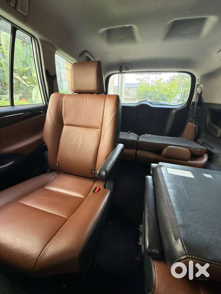 Innova Crysta Top End Showroom Track