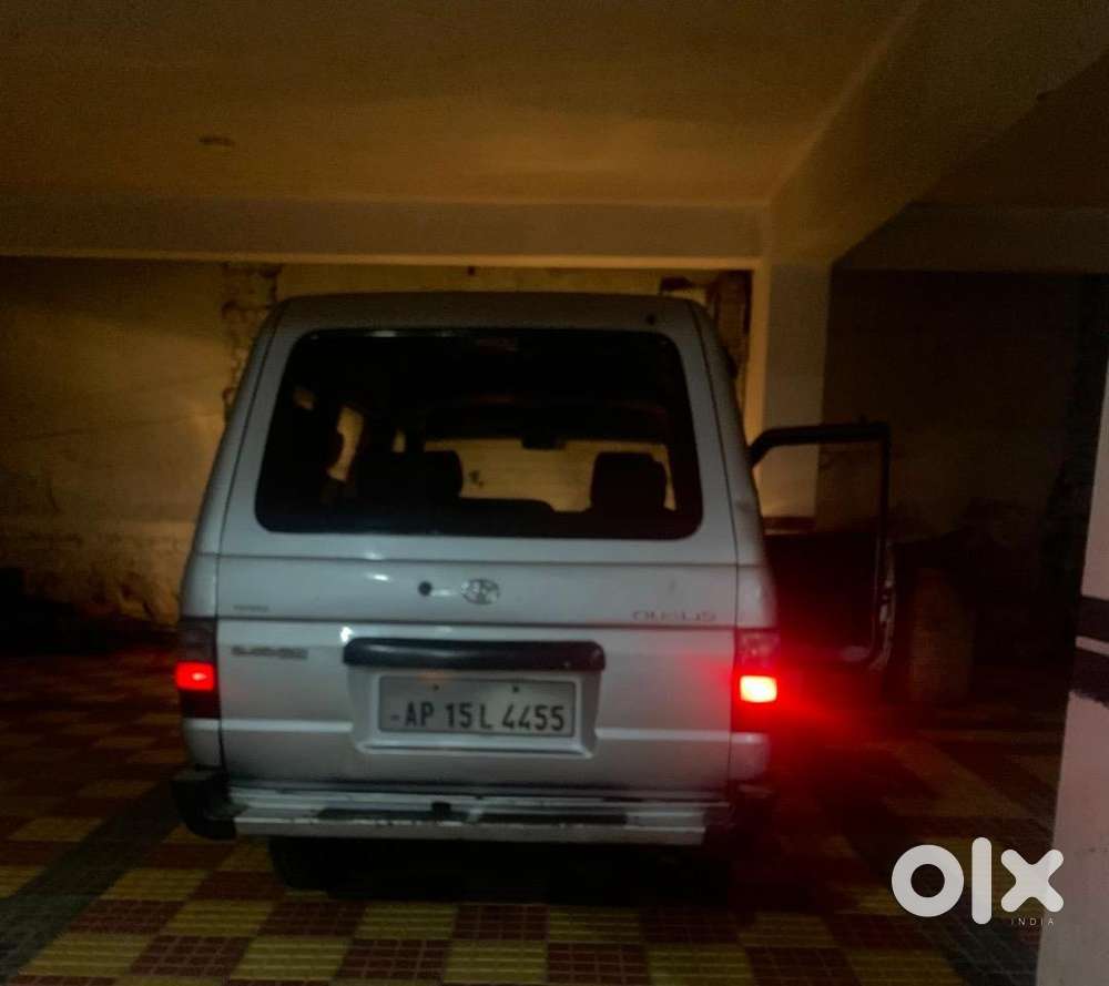 Toyota Qualis 2002 Diesel Well Maintained