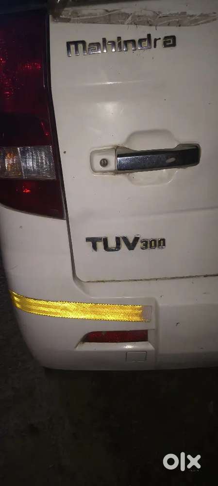 Mahindra Tuv 300 2017 Diesel Well Maintained