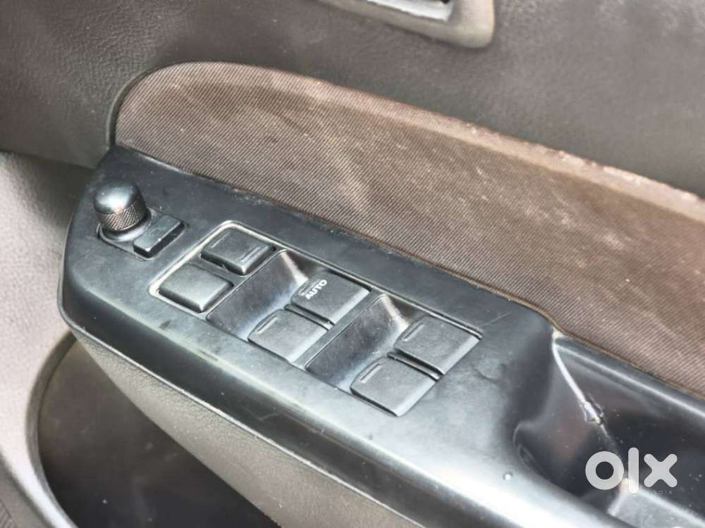 Maruti Suzuki Swift Vxi + Manual, 2016, Petrol