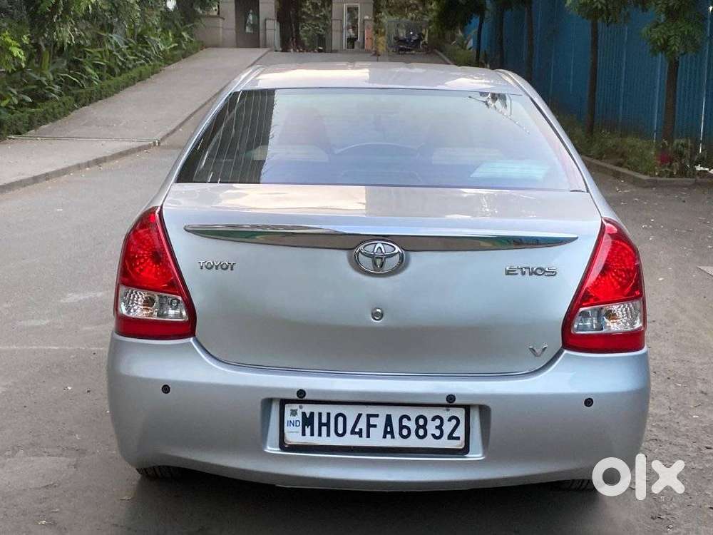 Toyota Etios V, 2012, Petrol