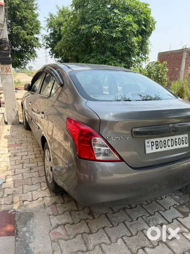 Nissan Sunny 2012 Petrol Good Condition