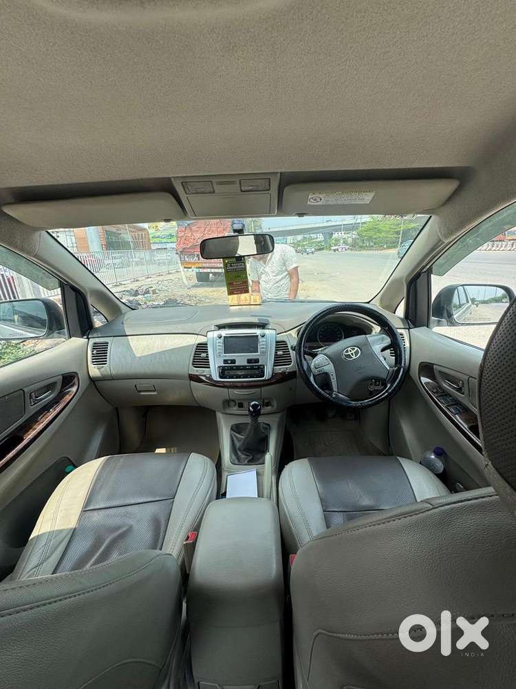 Toyota Innova 2013 Diesel 253000 Km Driven