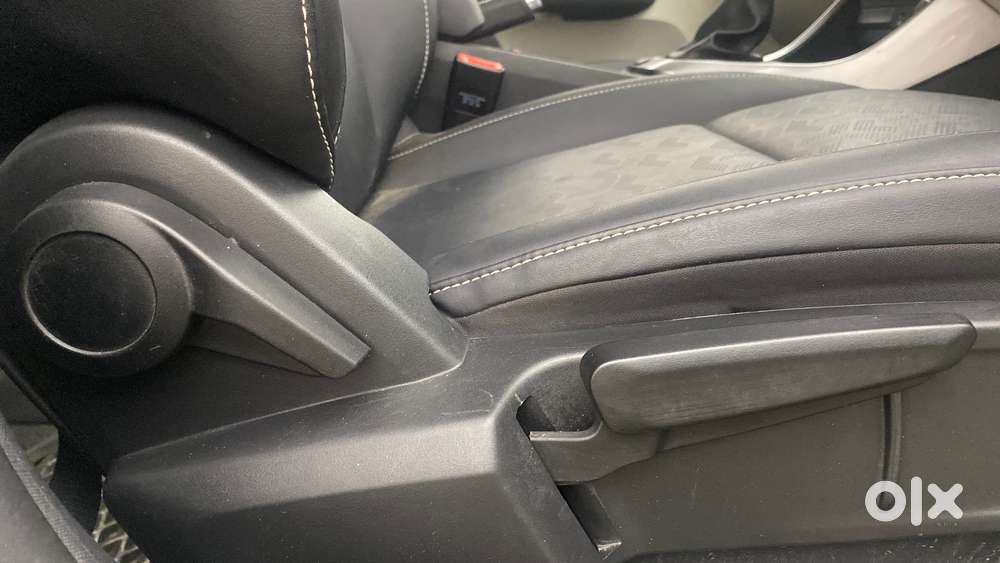 Tata Altroz 1.2 Xza Plus, 2023, Petrol