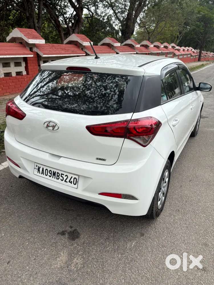 Hyundai I20 Magna 2015 Diesel Very Less Price