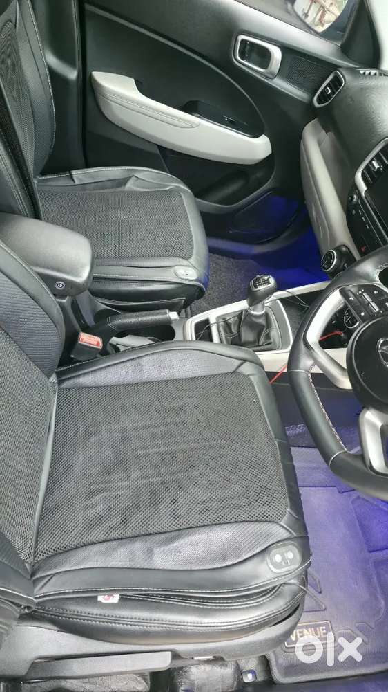 Hyundai Venue Sx(o) Diesel Manual  July 2022  First Owner  88k Kms