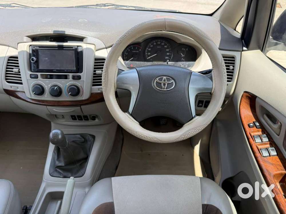 Toyota Innova 2.5 G (diesel) 7 Seater Bs Iv, 2013, Diesel
