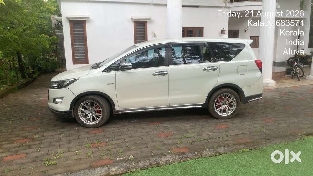Toyota Innova Crysta 2017 All Orginal All Servise Show 200000 Lacks Ex