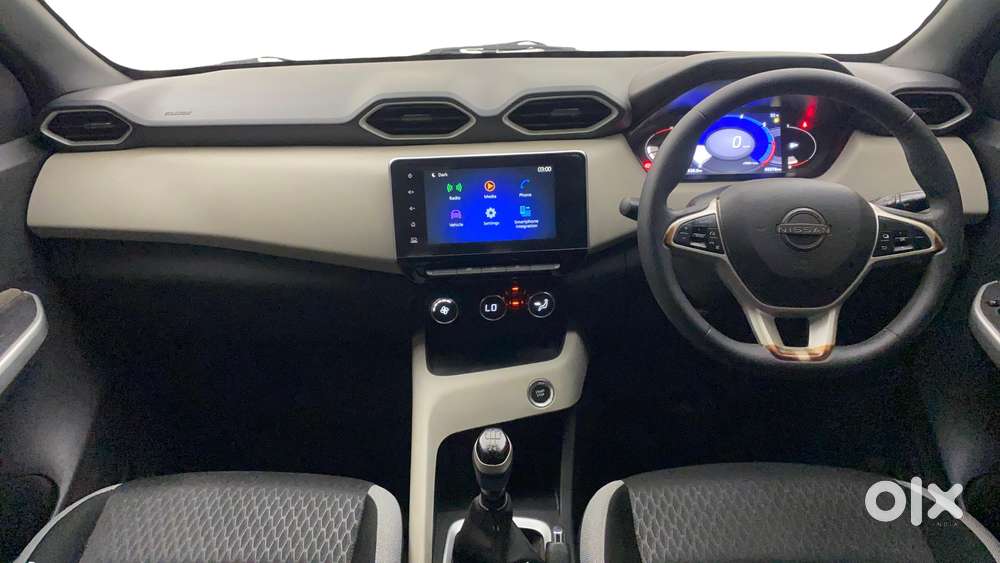 Nissan Magnite 1.0 Xv, 2021, Petrol