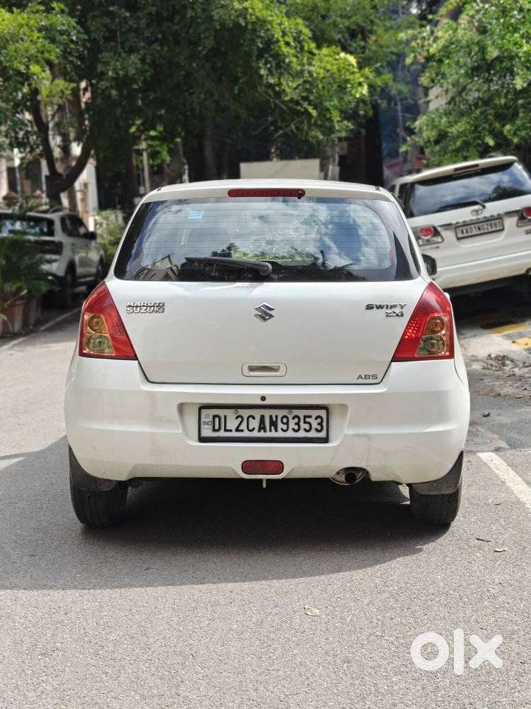 Maruti Suzuki Swift Vvt Zxi, 2012, Petrol
