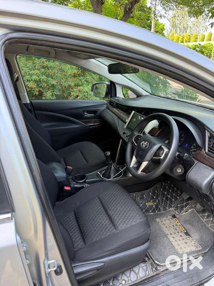 Toyota Innova Crysta 2.4 G Mt, 2016, Diesel
