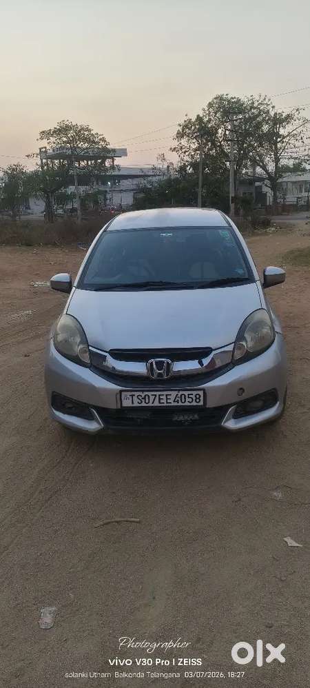 Honda Mobilio 2014 Diesel 240000 Km Driven