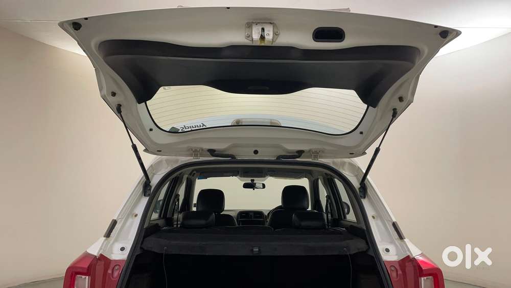 Maruti Suzuki Vitara Brezza 1.5 Zxi At, 2021, Petrol