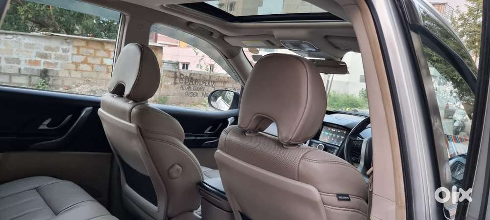 Mahindra Xuv500 At W10 Awd, 2016, Diesel