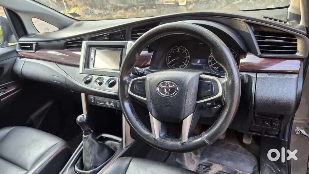 Toyota Crysta 2017