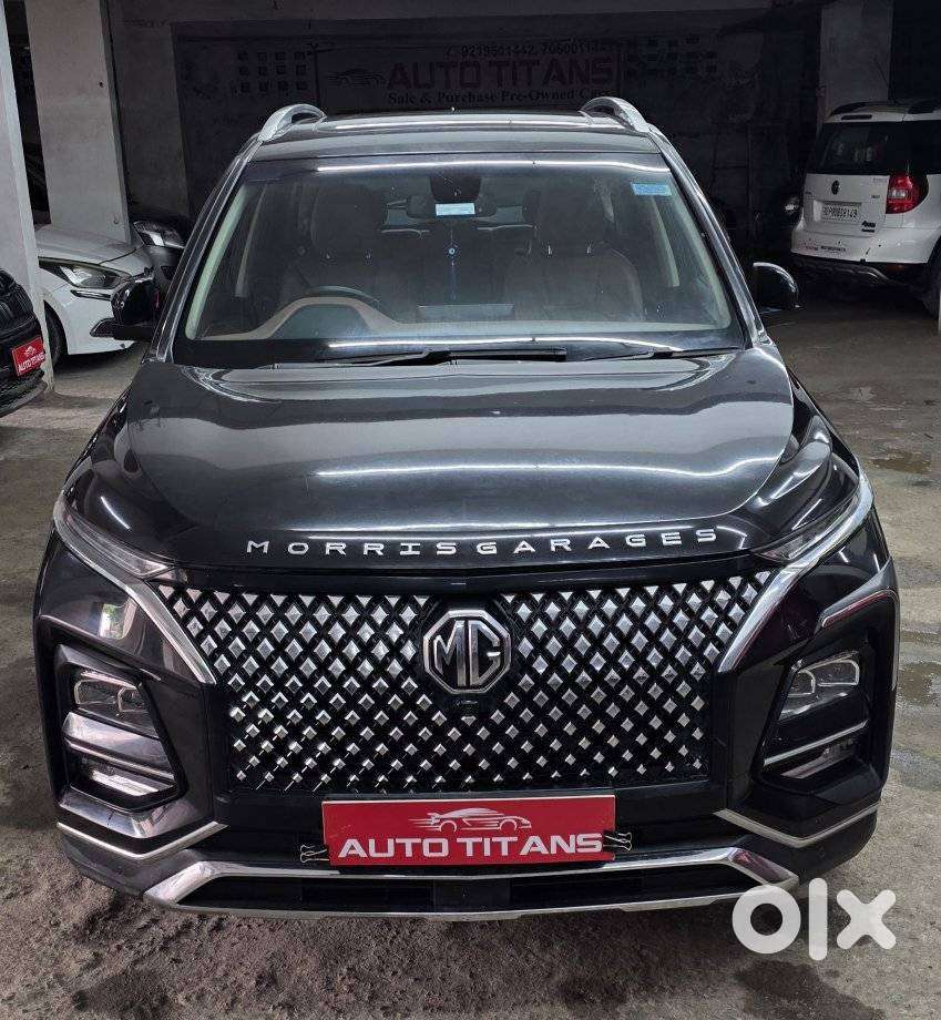 Mg Hector Plus Sharp Pro 1.5 Turbo Petrol Cvt 7 Str Dual Tone, 2024,..